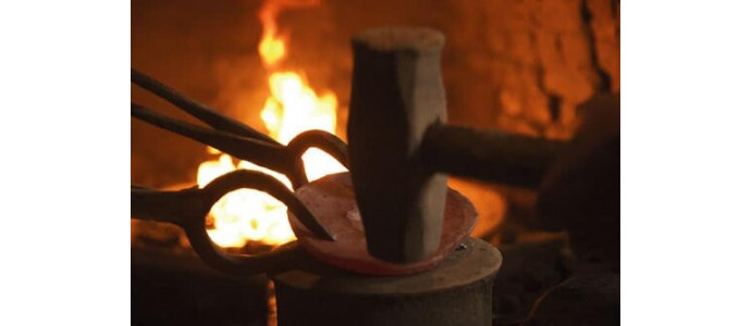 L’importance du martelage pour la sonorité des bols chantants